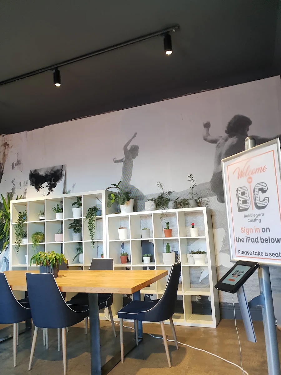 Vibe, Papalino's Pizza