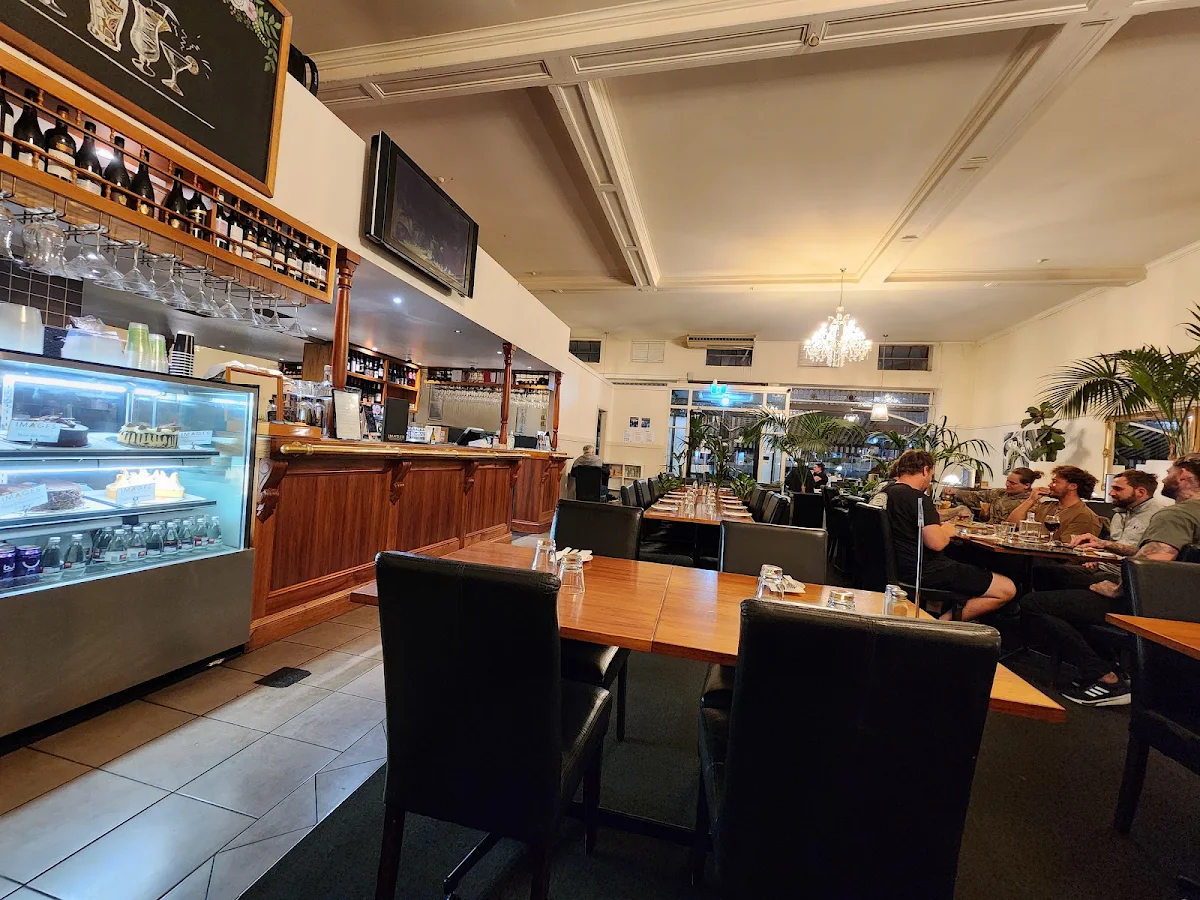 Vibe, Images Restaurant