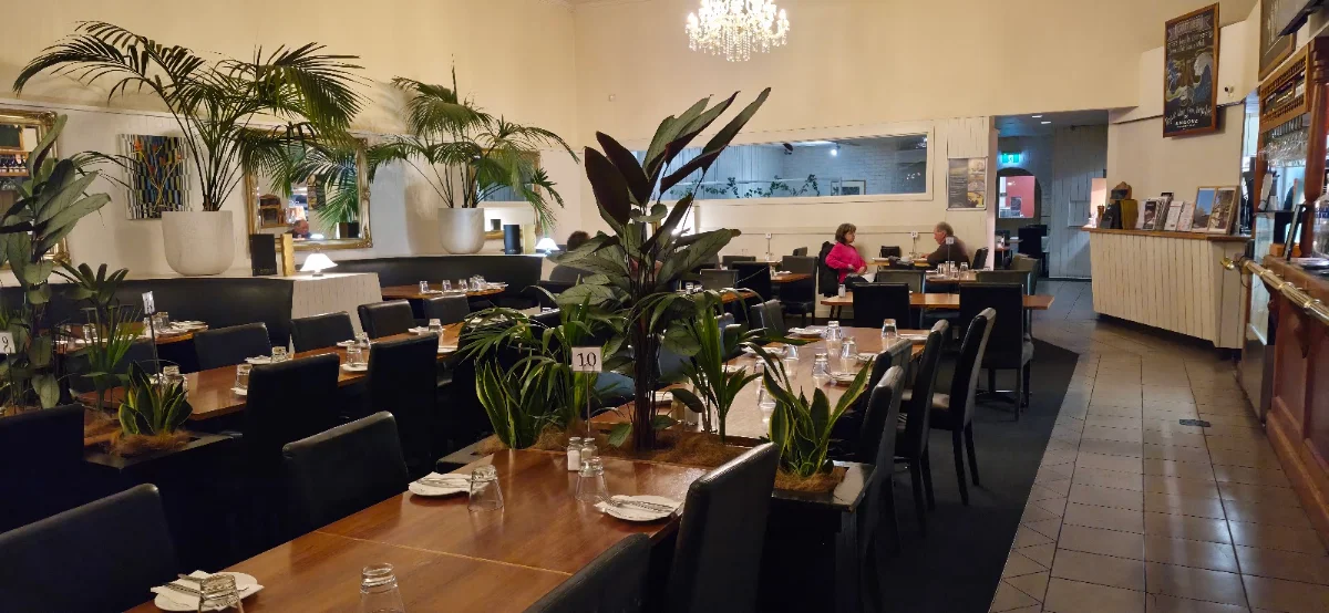 Vibe, Images Restaurant