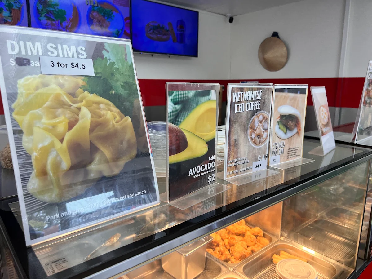 Vibe, Tasty Meat Rolls