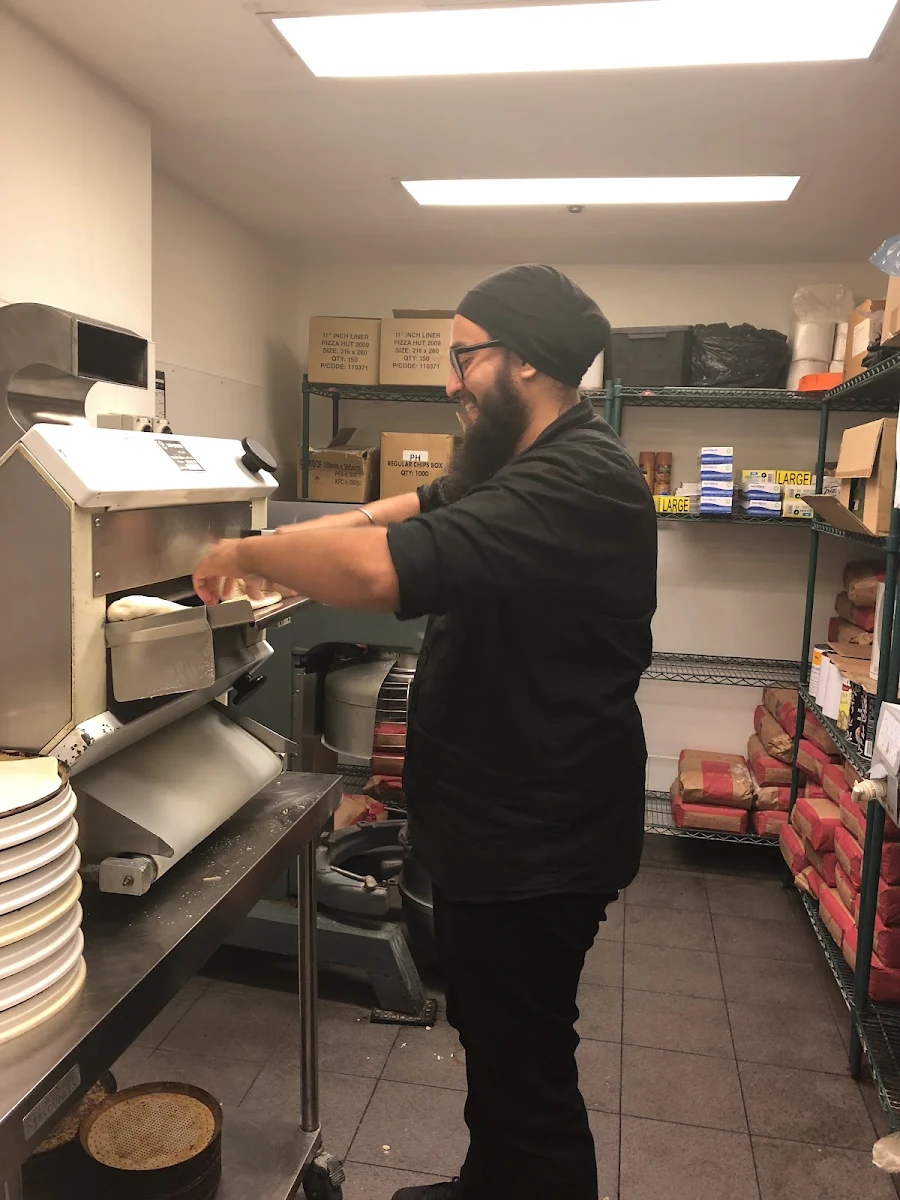 Vibe, Pizza Hut Tarneit