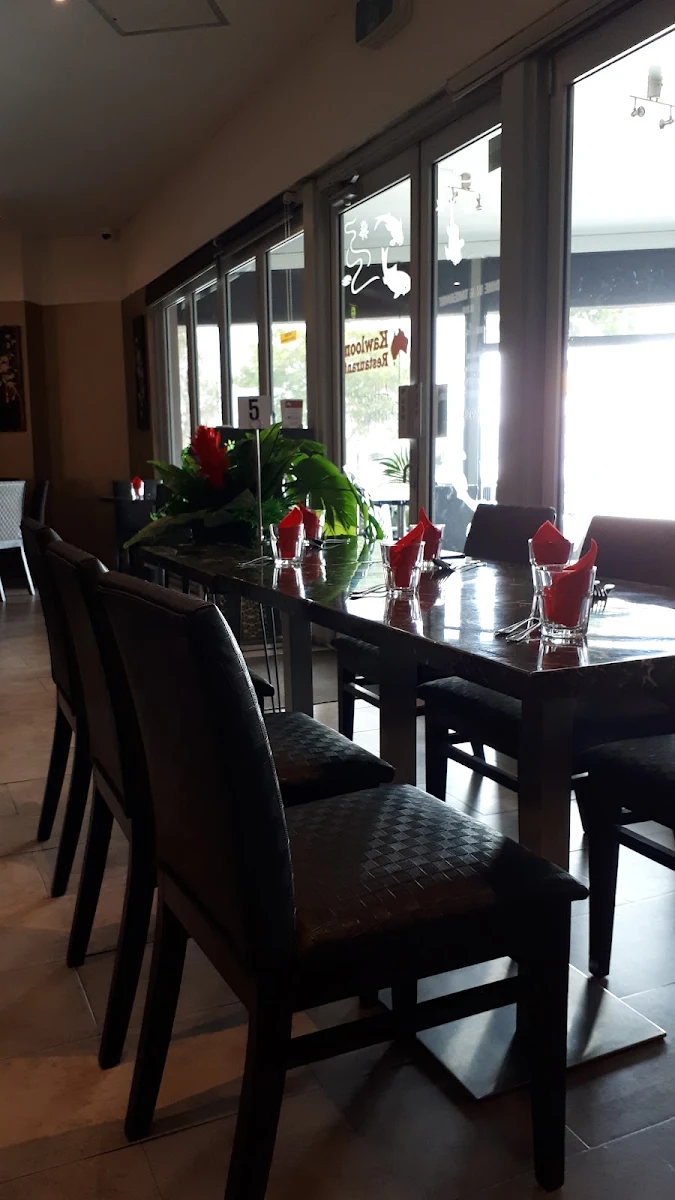 Vibe, Kawloon Restaurant