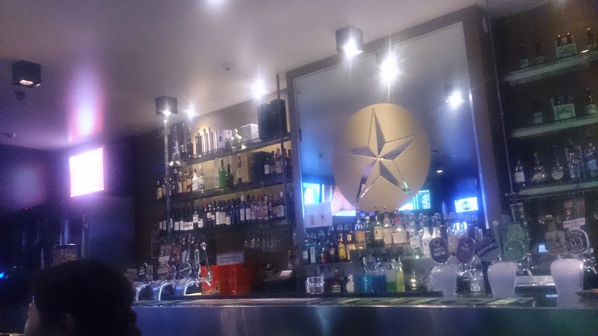 Vibe, Star Hotel