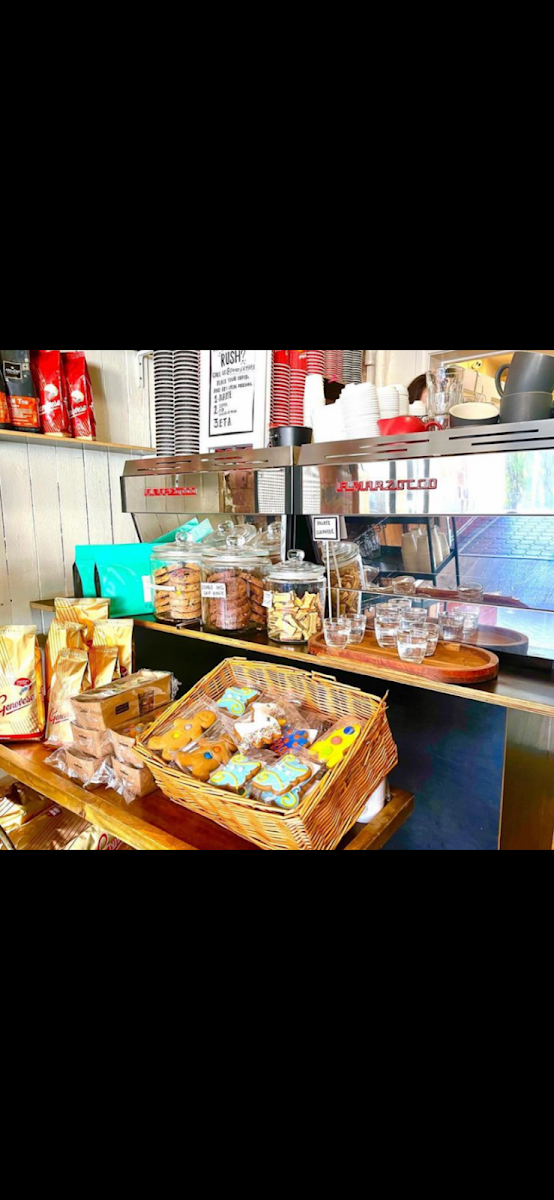 Vibe, Saki’s Coffee
