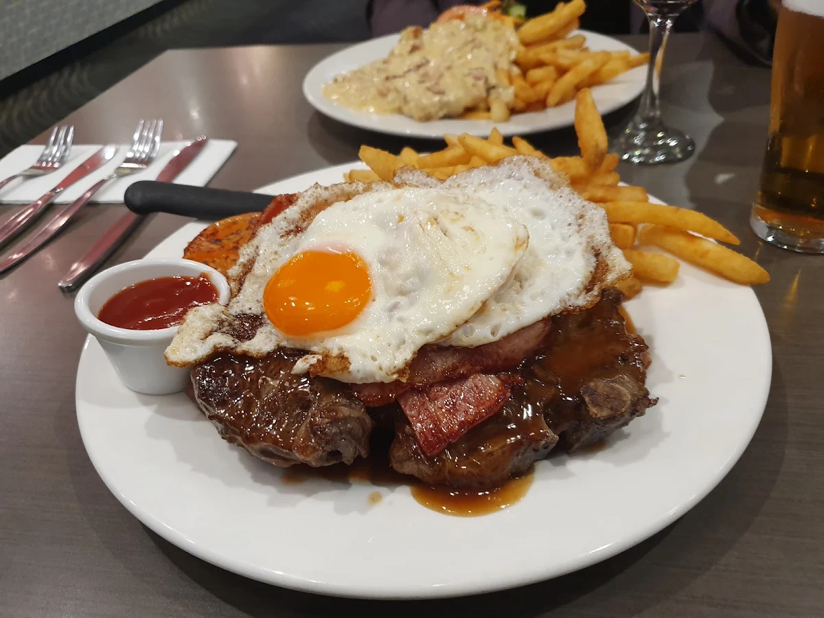 Food & drink, Peppermill Inn