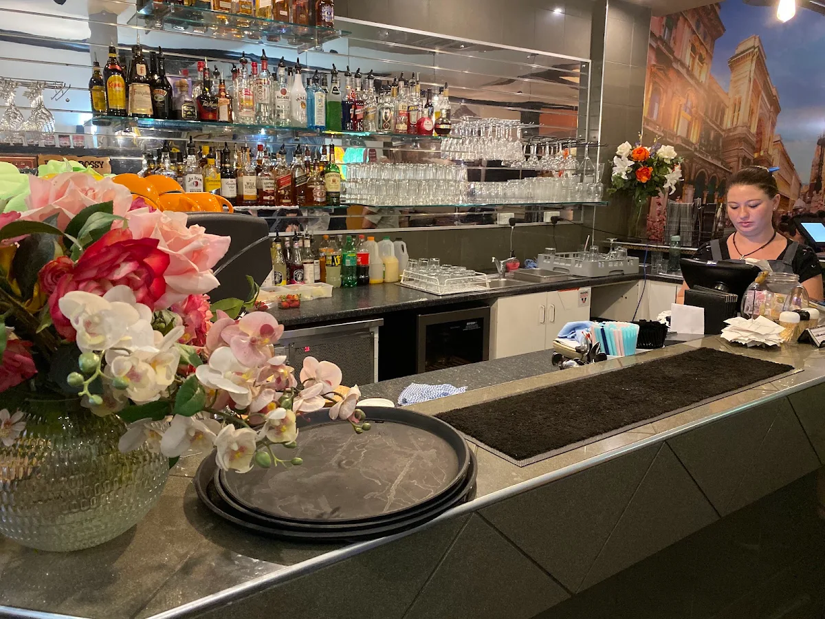 Vibe, Downtown Pizzeria