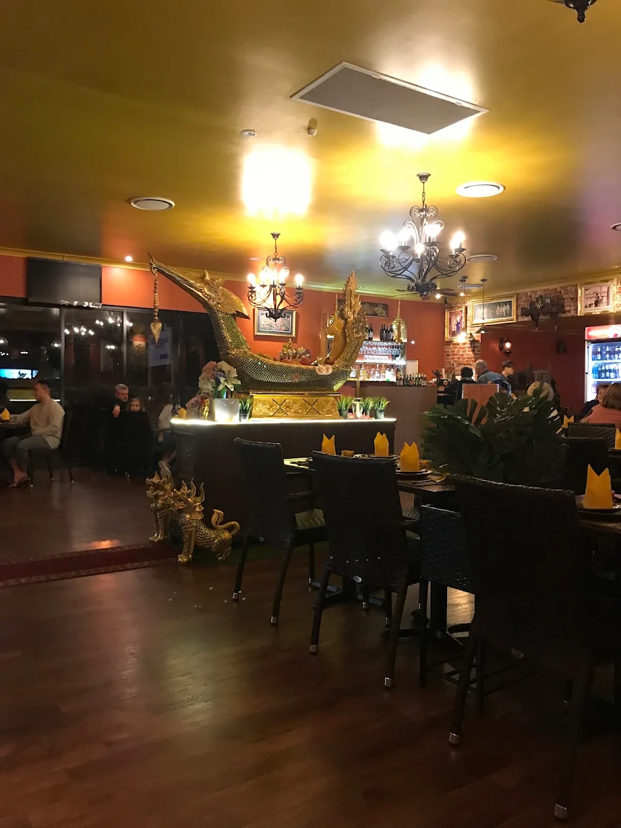 Vibe, Baan Phaya Thai Eatons Hill