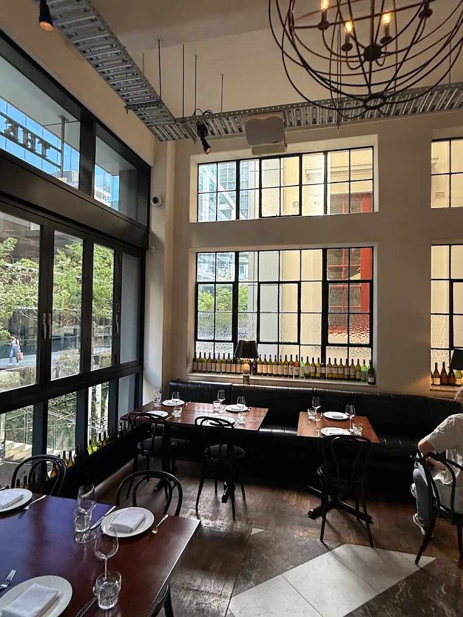 Vibe, The Heritage Wine Bar & Restaurant