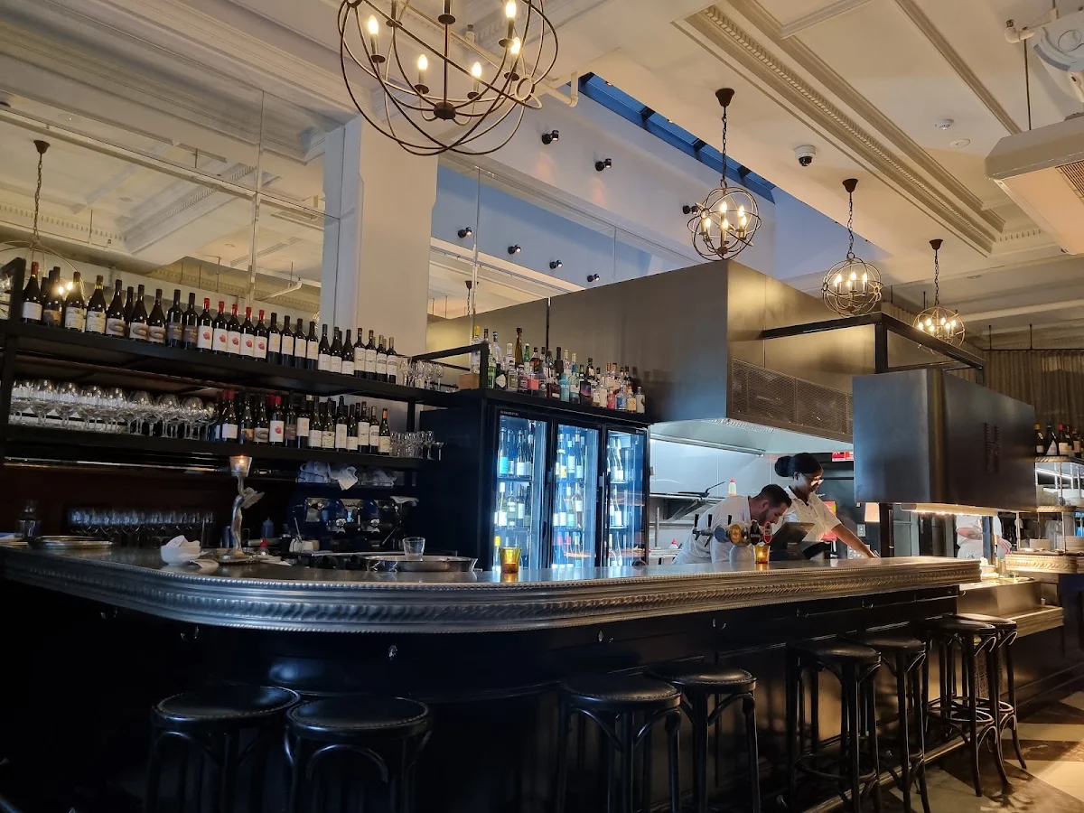 Vibe, The Heritage Wine Bar & Restaurant