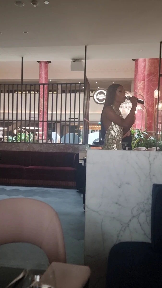 Vibe, Luke's Kitchen at Kimpton Margot Hotel Sydney