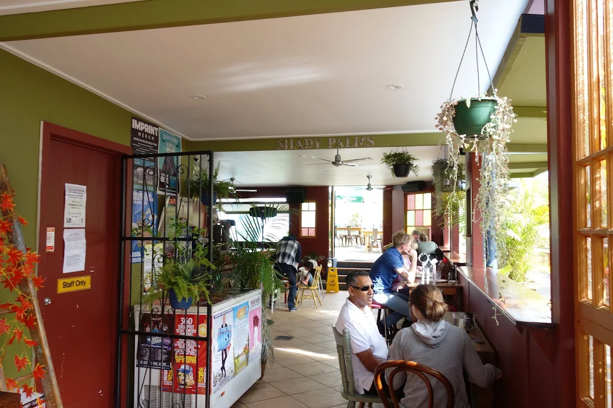 Vibe, Shady Palms Cafe & Bar
