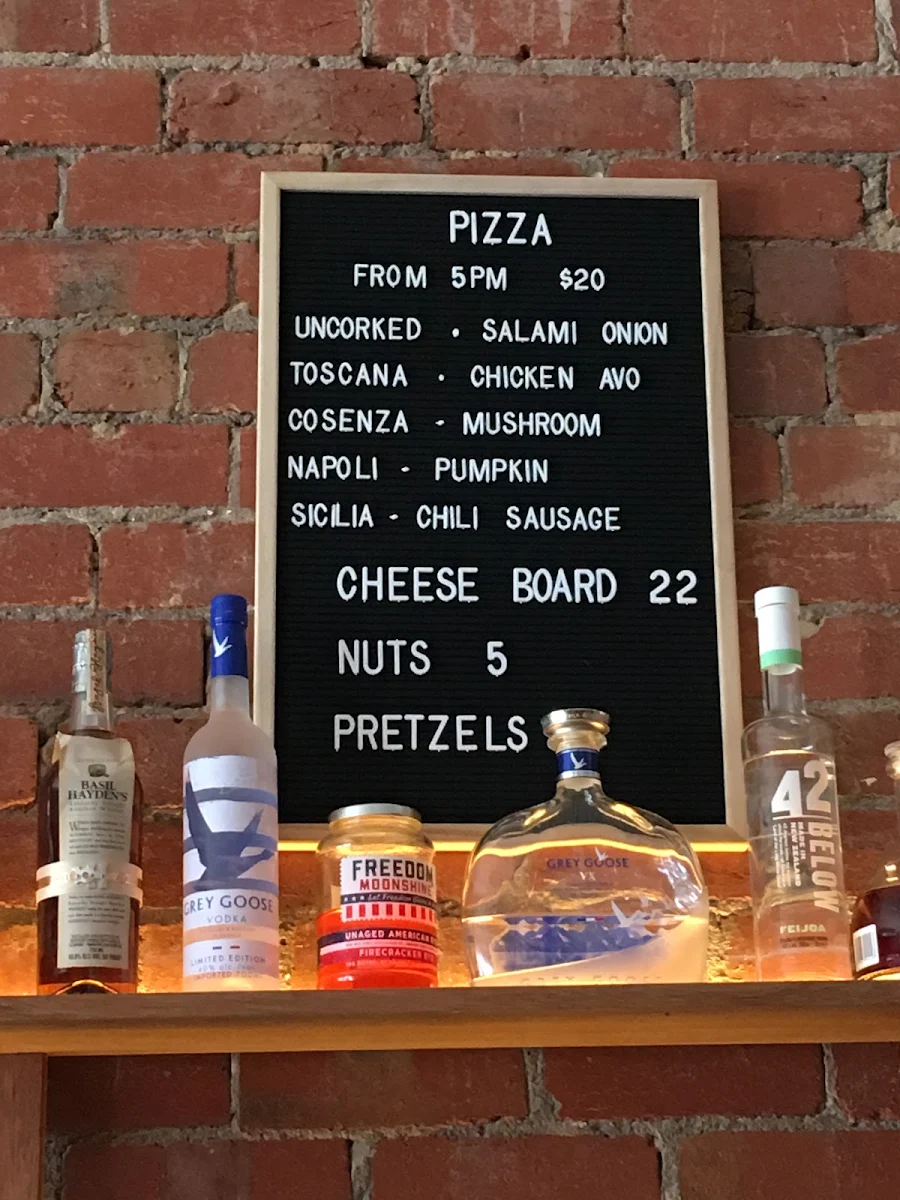 Menu, Sparrows Bar