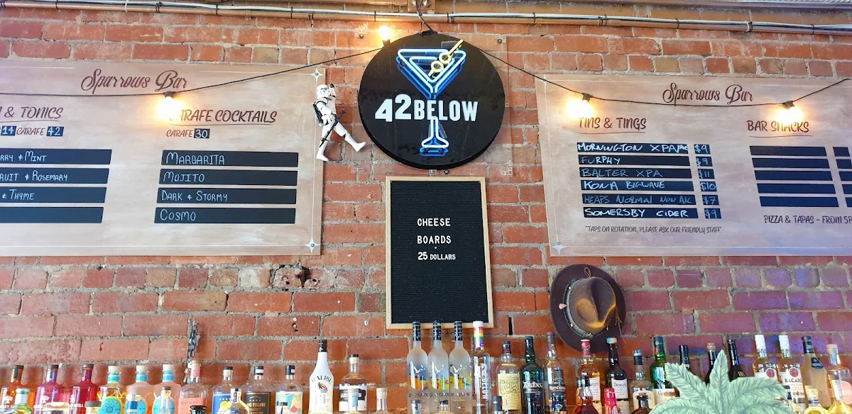 Menu, Sparrows Bar