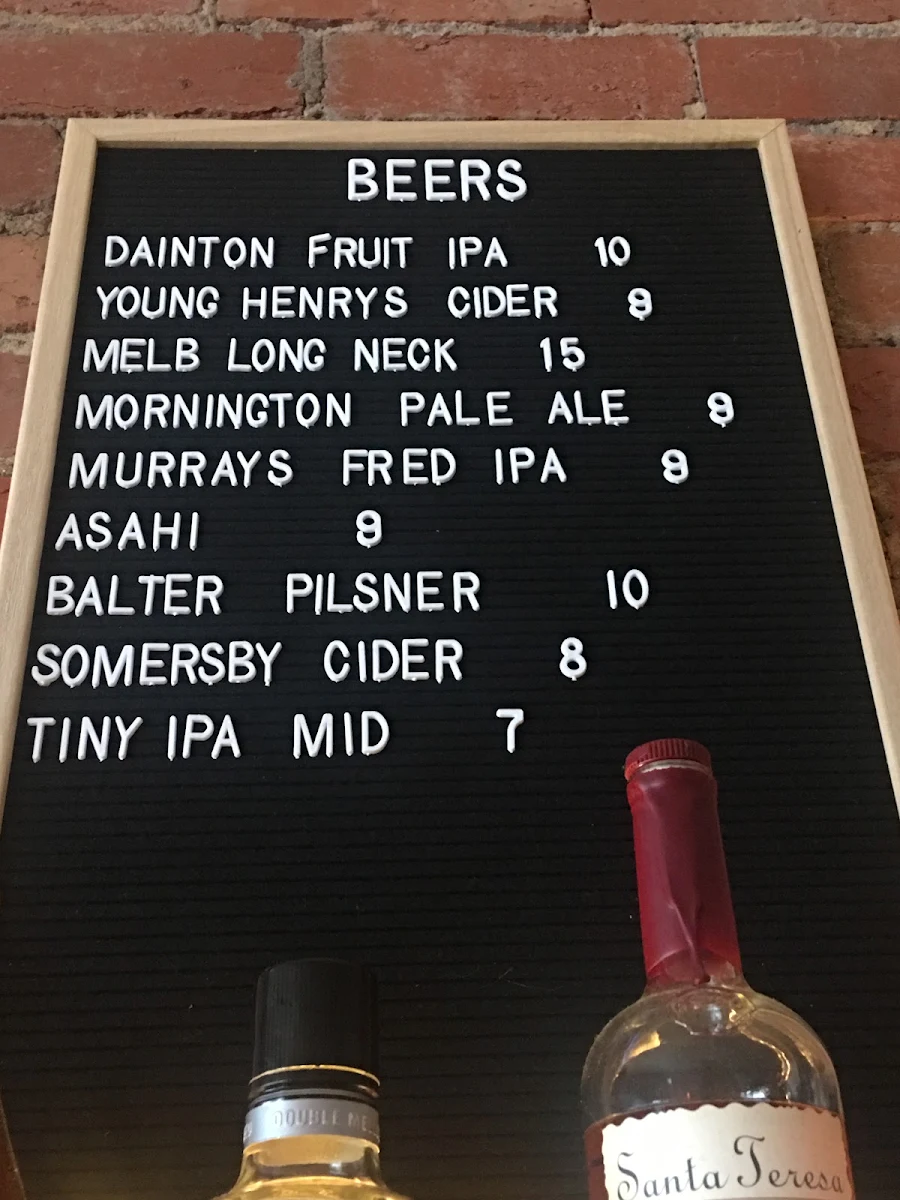 Menu, Sparrows Bar