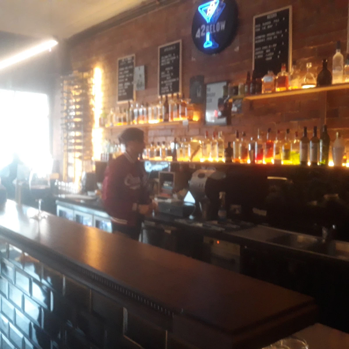 Vibe, Sparrows Bar