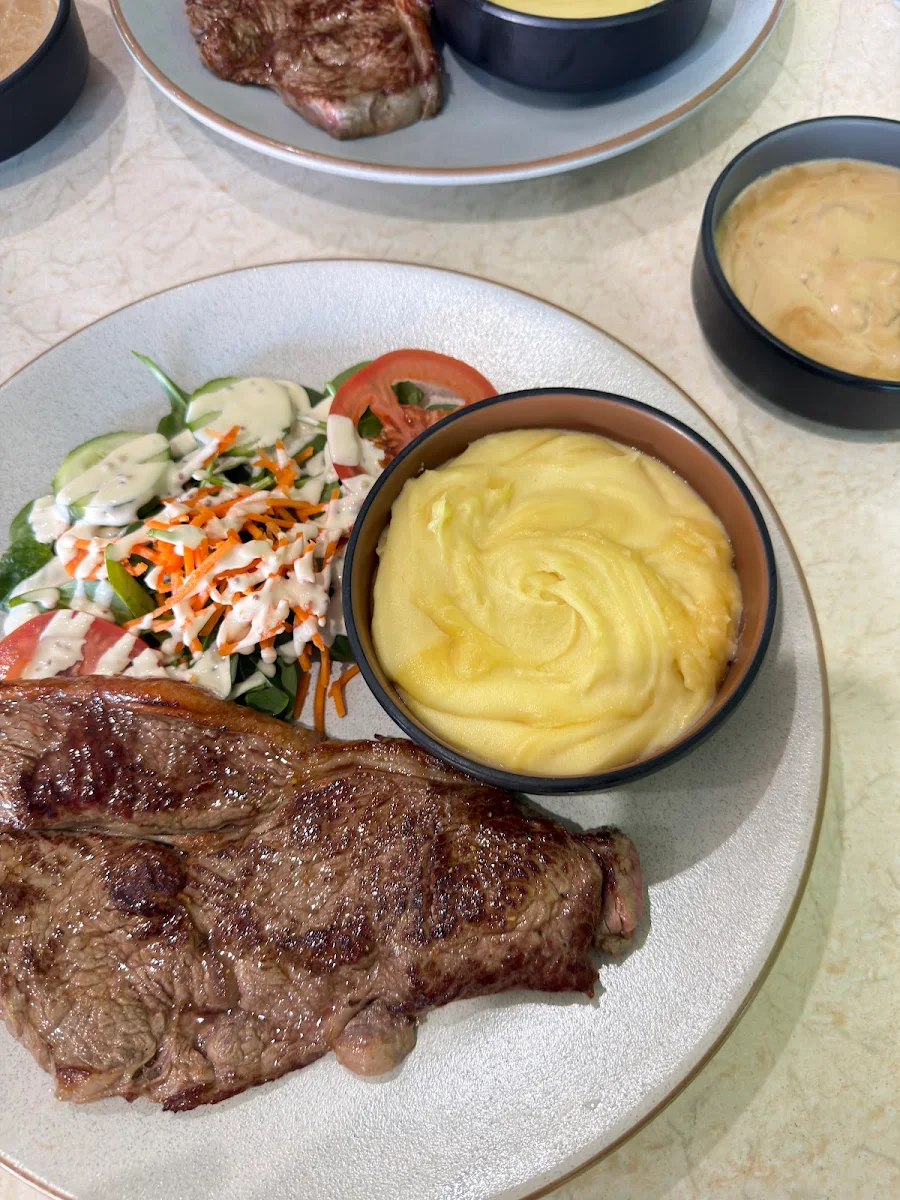 Food & drink, Fatman’s Steakhouse - St Johns Park