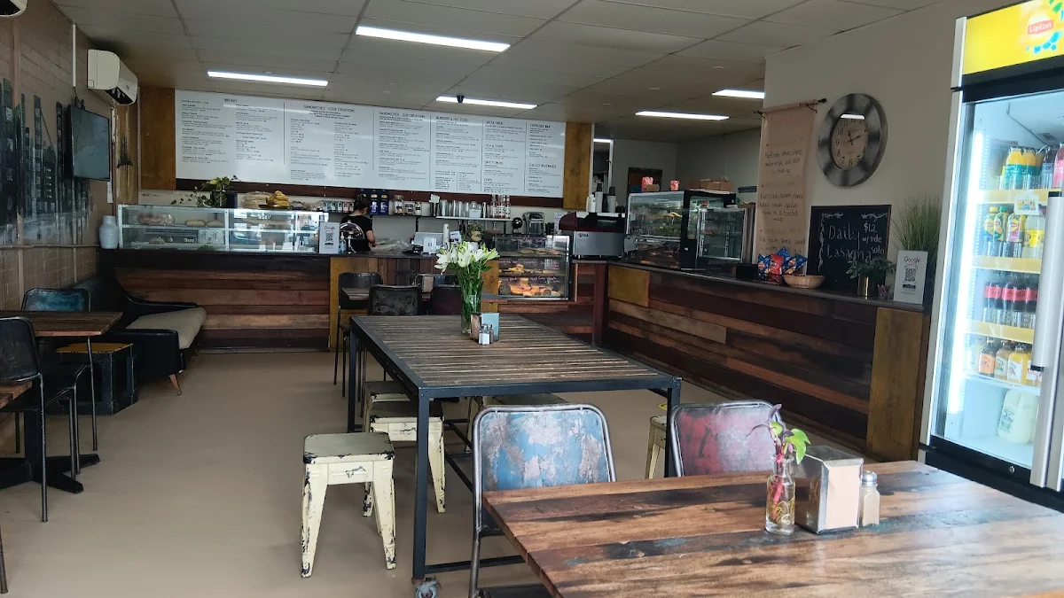 Vibe, Industri Cafè