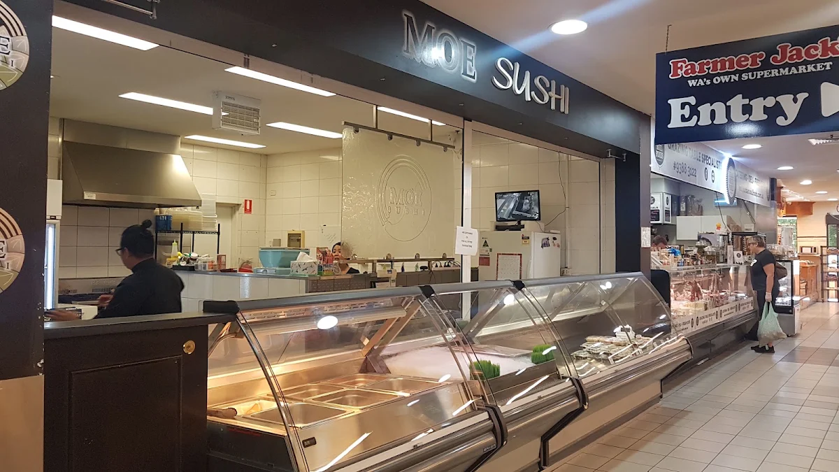 Vibe, Moe Sushi