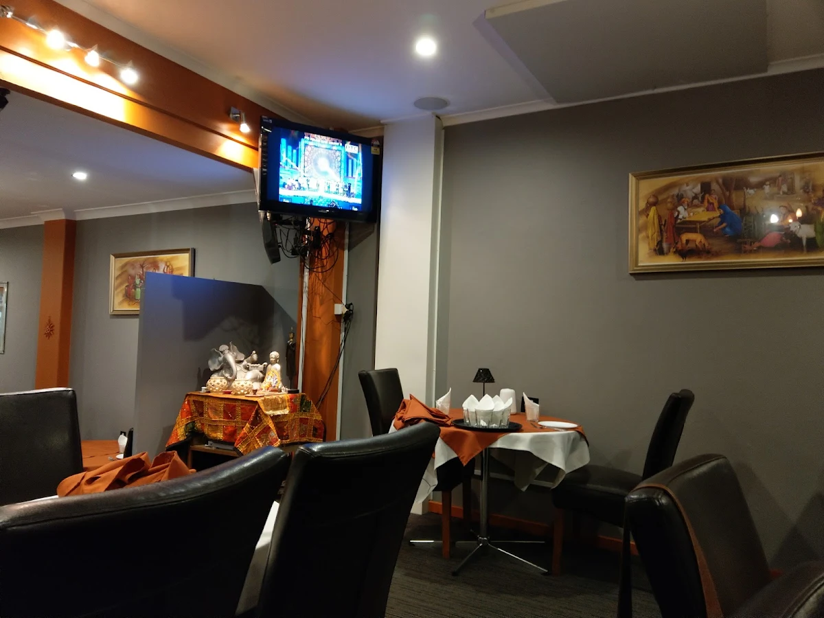 Vibe, Punjabi Hut Indian Restaurant