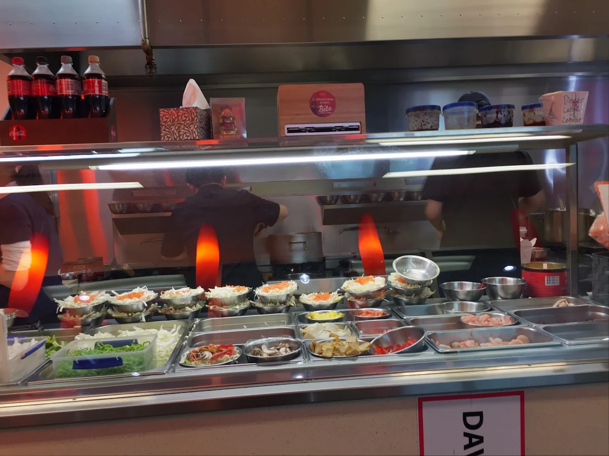 Vibe, Dave's Noodles