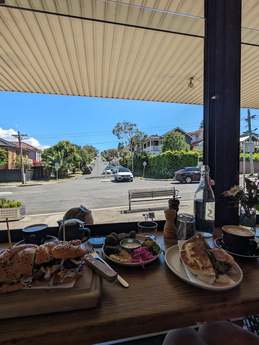 Vibe, Shuk Bondi