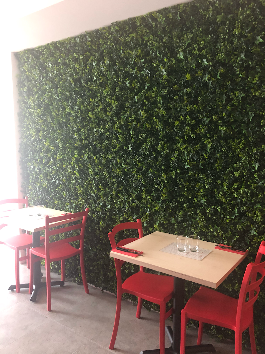 Vibe, Rosso Pomodoro Bondi Junction