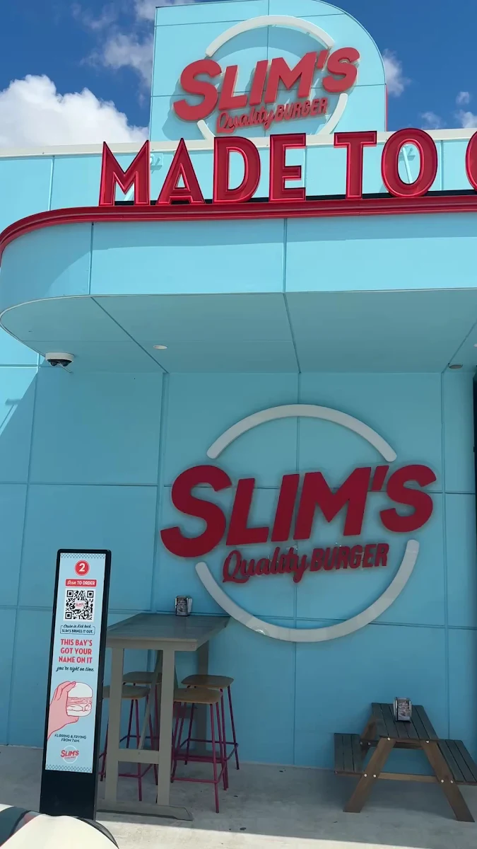 Vibe, Slim's Quality Burger