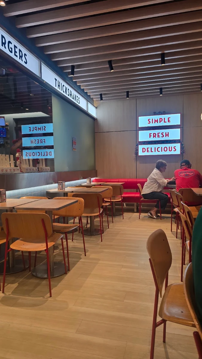 Vibe, Slim's Quality Burger