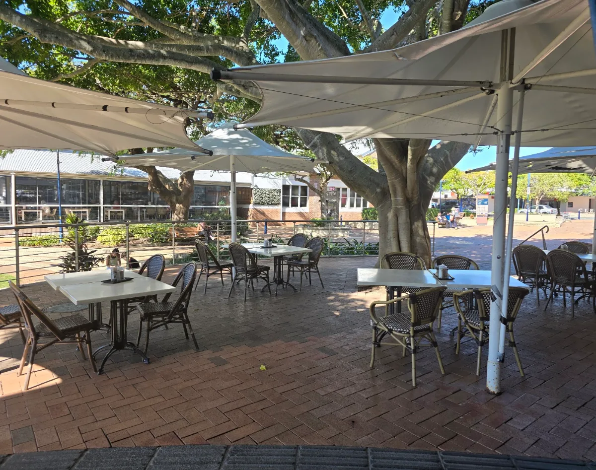 Vibe, Little Bloomfield Cafe & Wine Bar