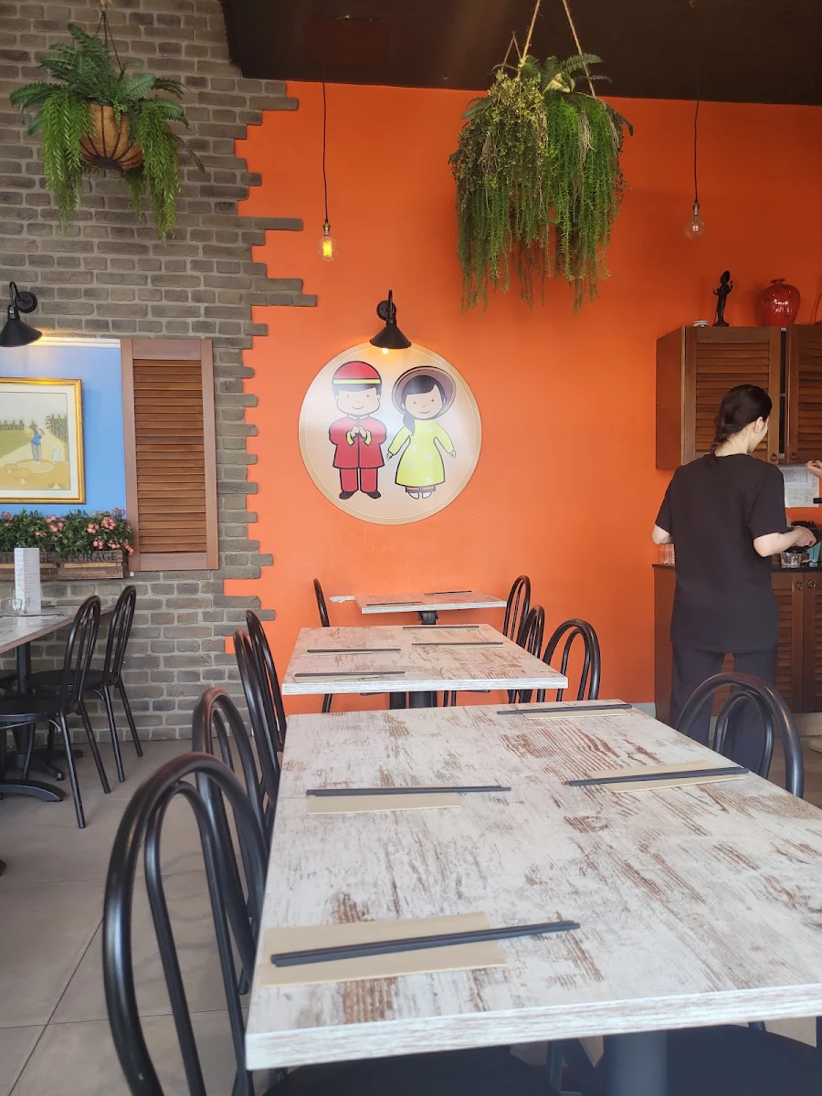 Vibe, Song Nhi Vietnamese Restaurant