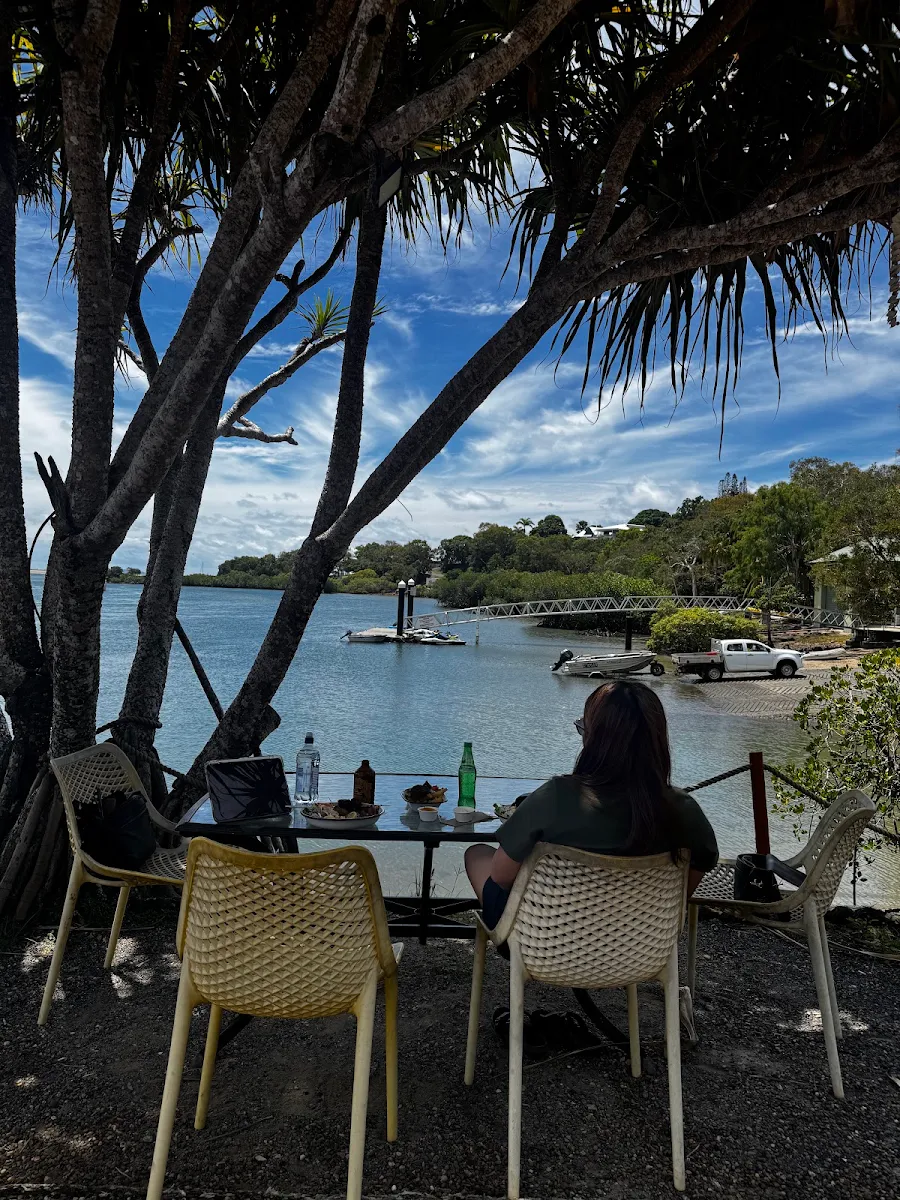Vibe, 1770 Barraca by the sea