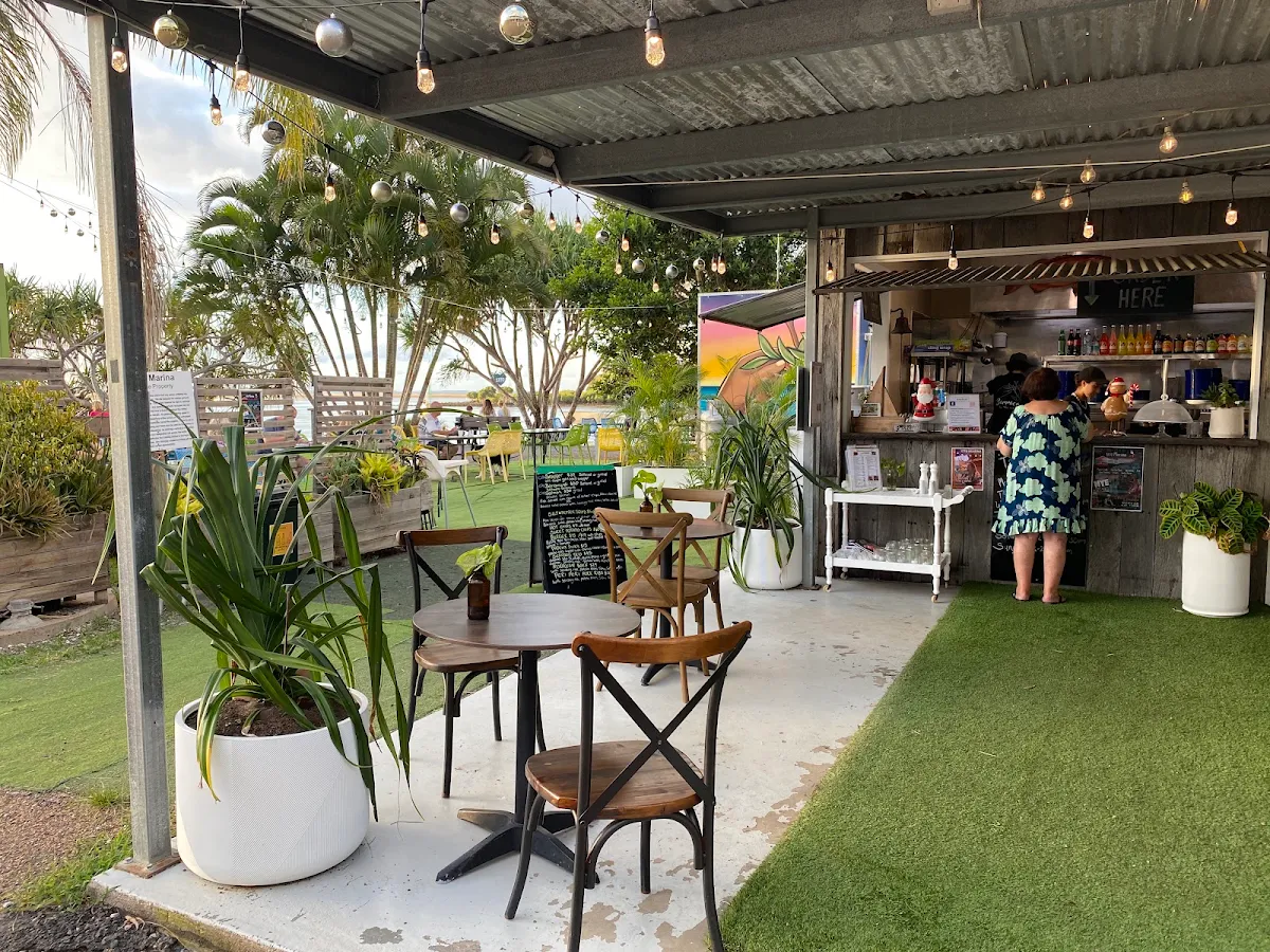 Vibe, 1770 Barraca by the sea