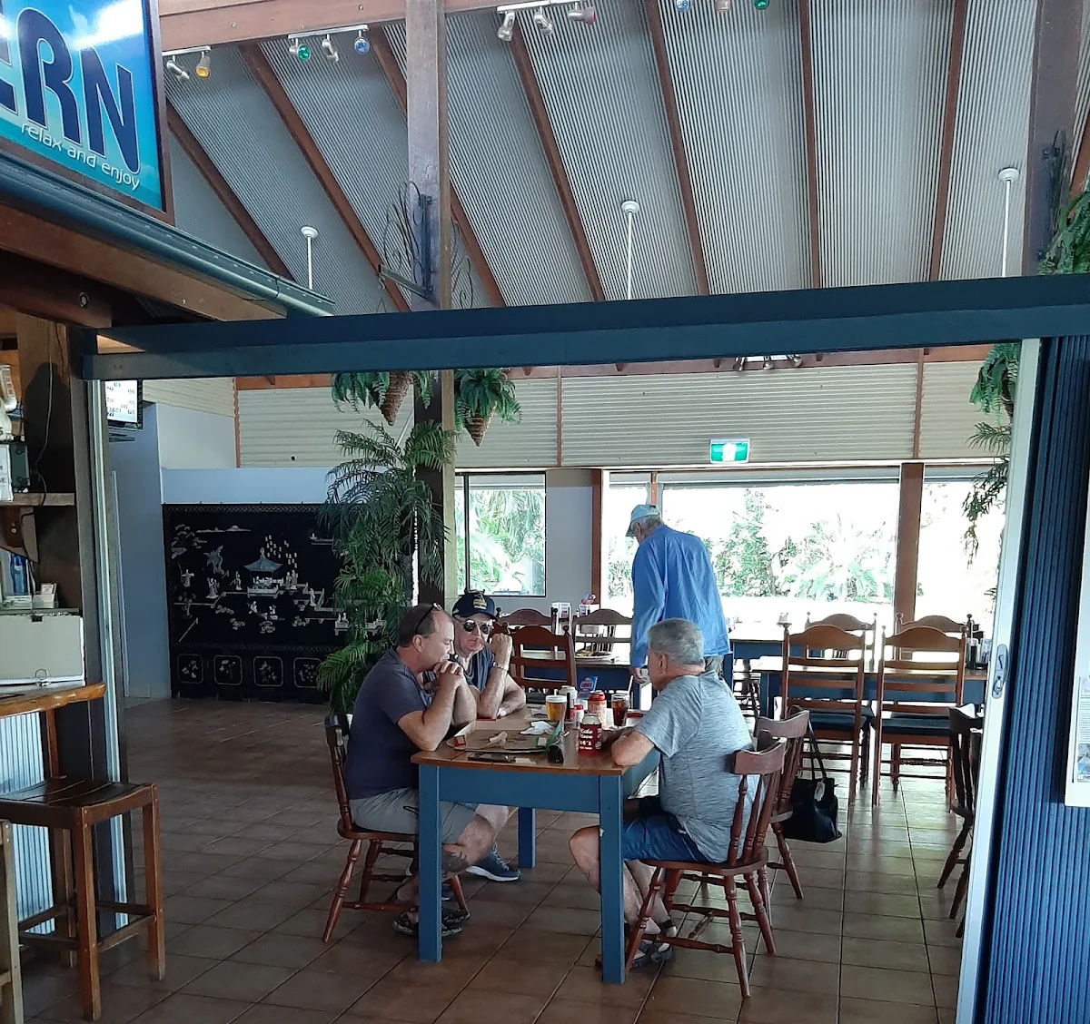 Vibe, Tully Heads Tavern