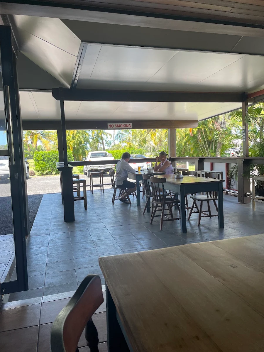 Vibe, Tully Heads Tavern
