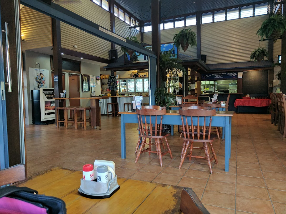 Vibe, Tully Heads Tavern