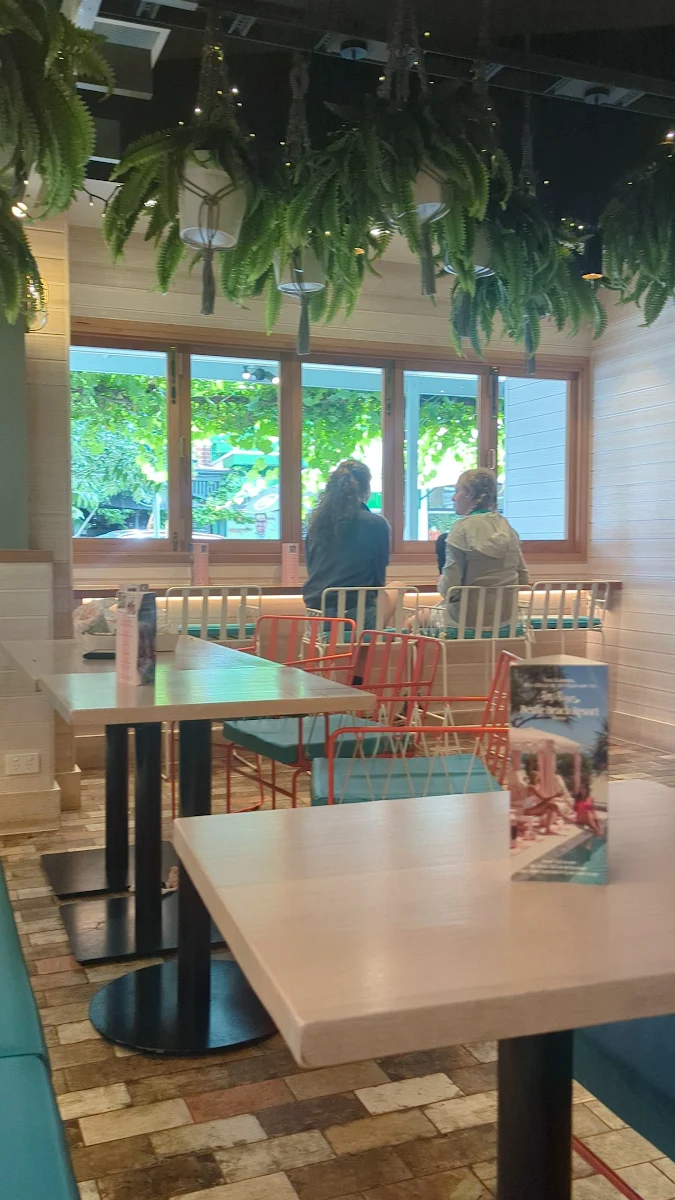 Vibe, Betty's Burgers