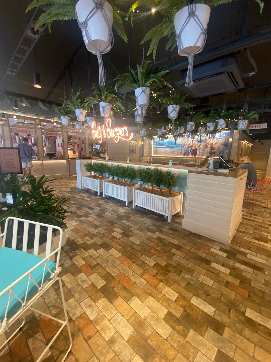 Vibe, Betty's Burgers