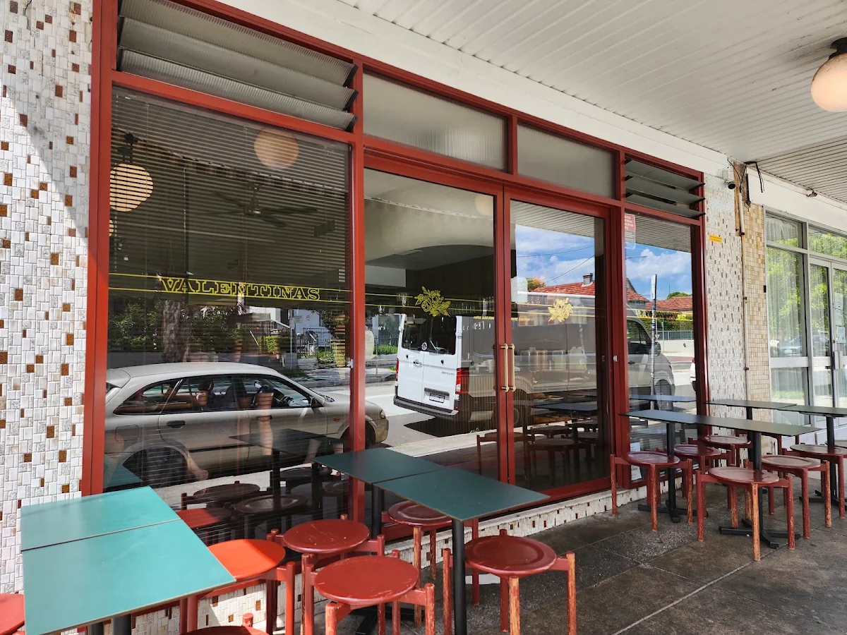 Vibe, Valentinas Sydney