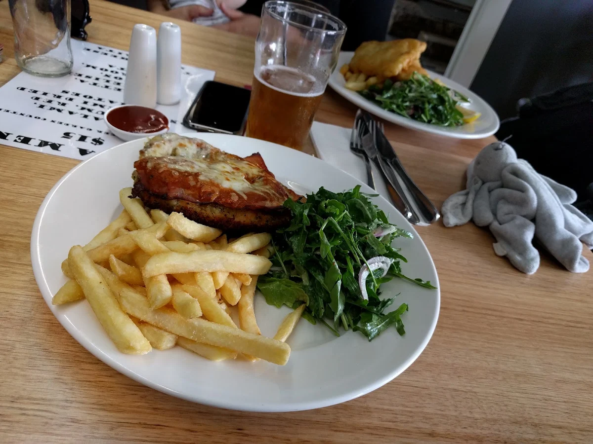 Food & drink, Grand Hotel Healesville - The Local