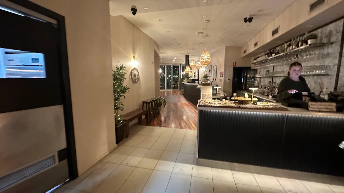 Vibe, Brasserie@156