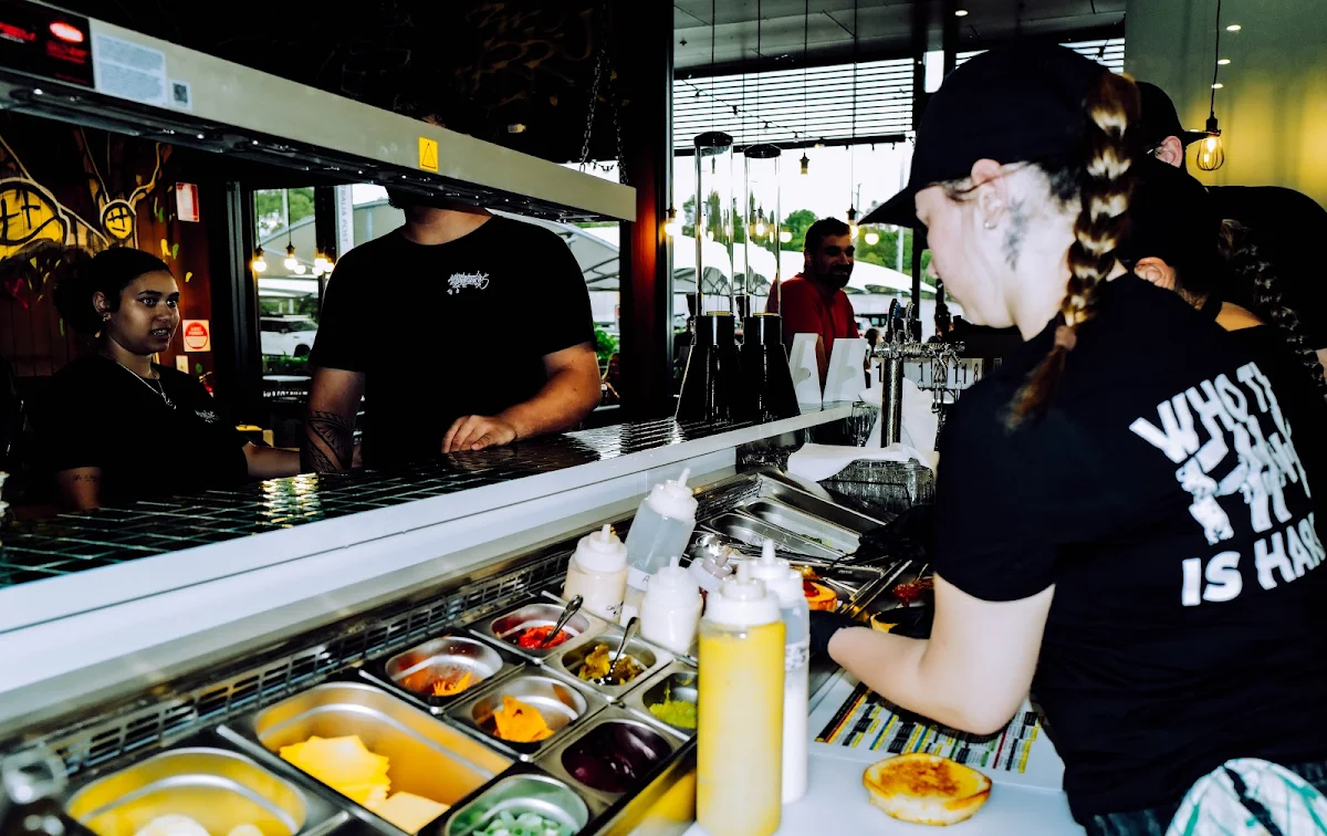 Vibe, Hello Harry The Burger Joint (Park Ridge)
