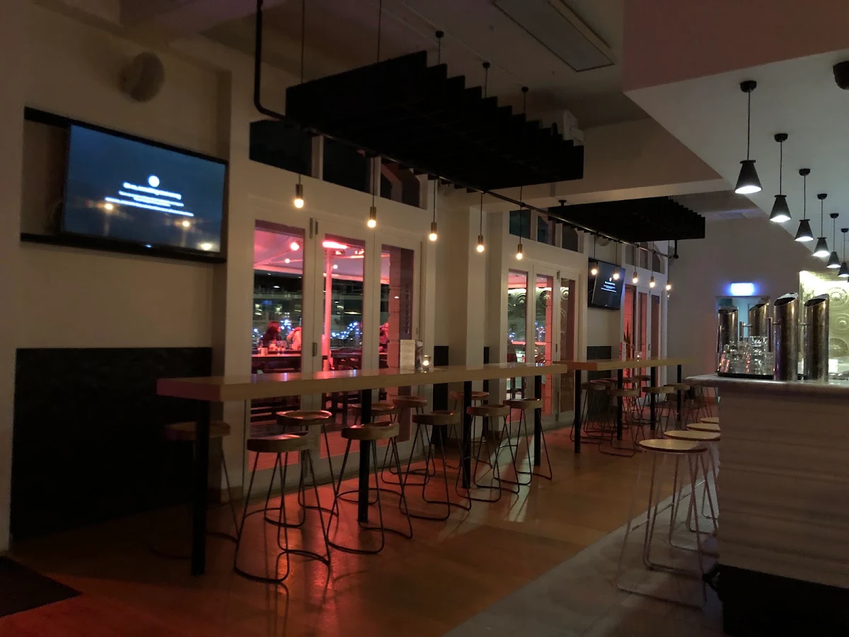 Vibe, Post Street Social