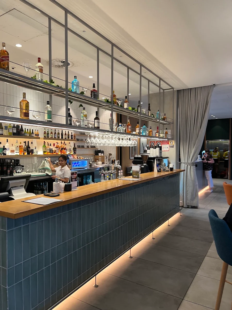 Vibe, Mantra on Sydney Airport Restaurant