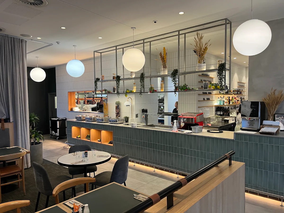 Vibe, Mantra on Sydney Airport Restaurant