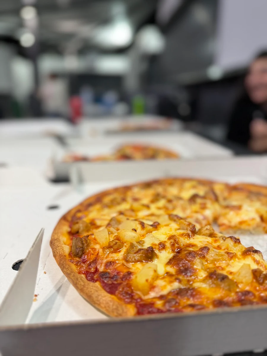 Food & drink, Pizza & More