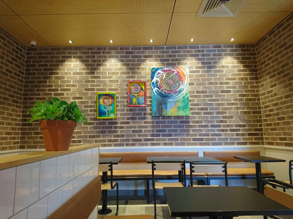 Vibe, McDonald's Urangan