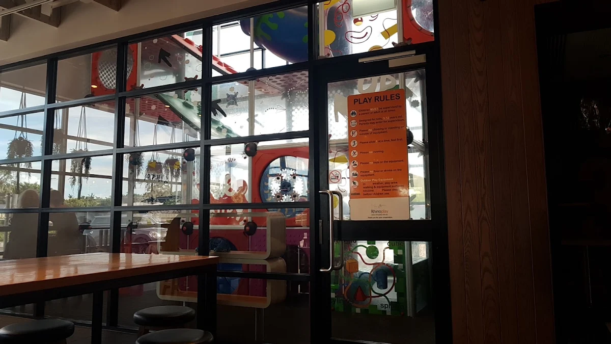 Vibe, McDonald's Urangan