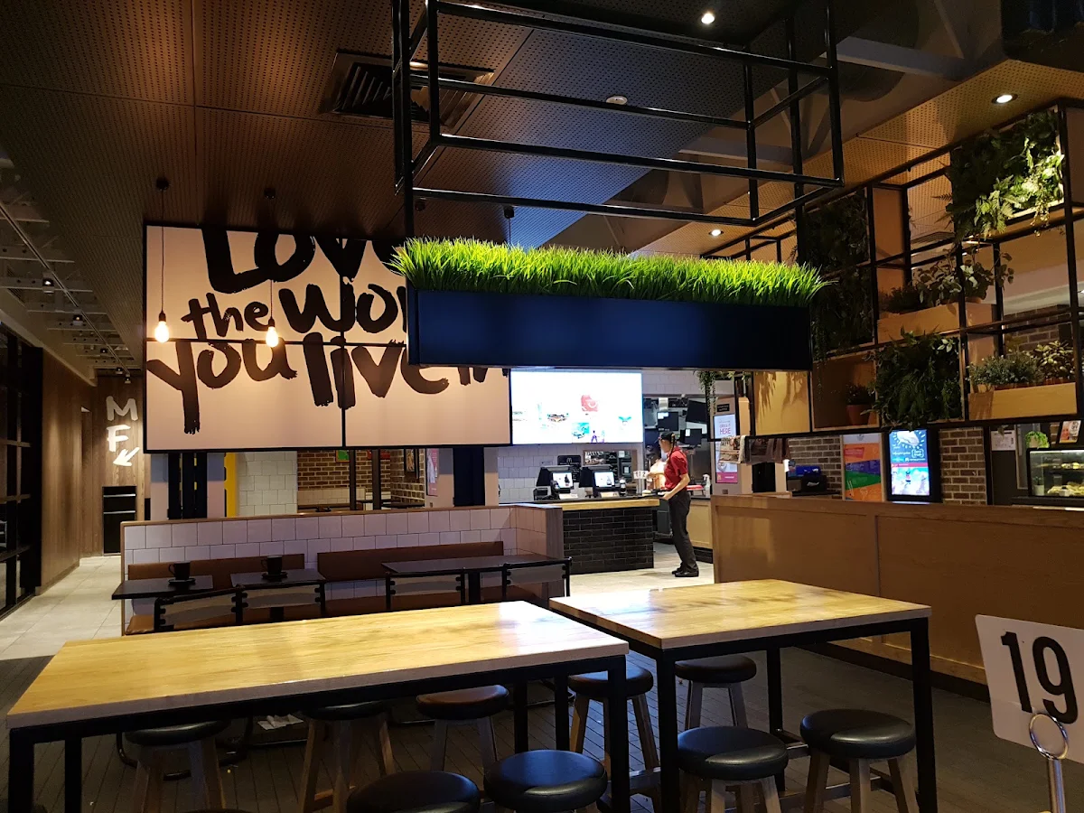 Vibe, McDonald's Urangan