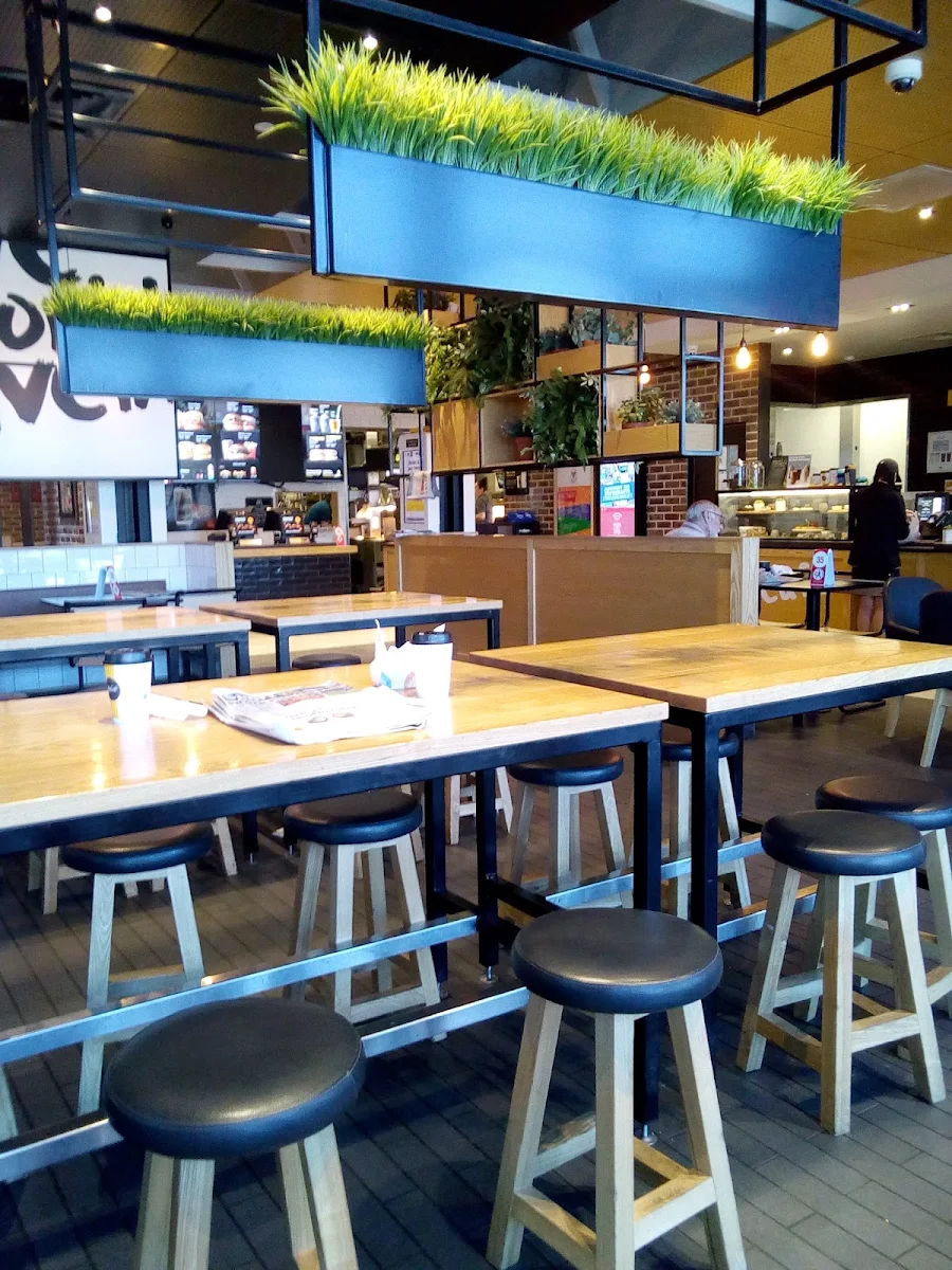 Vibe, McDonald's Urangan
