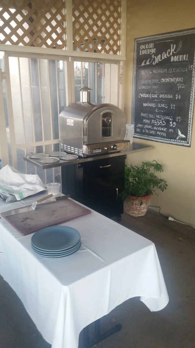Menu, Queen Chow Narooma